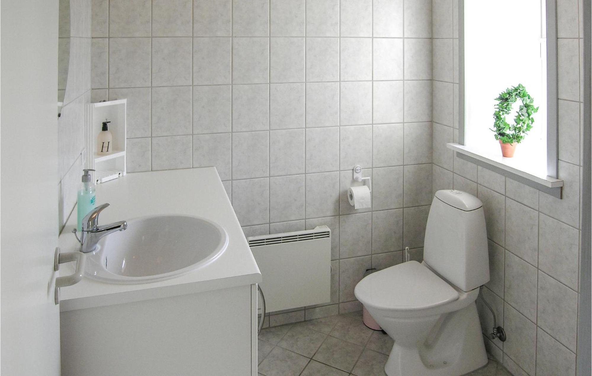 2 Bedroom Gorgeous Home In Hvide Sande Havrvig Экстерьер фото