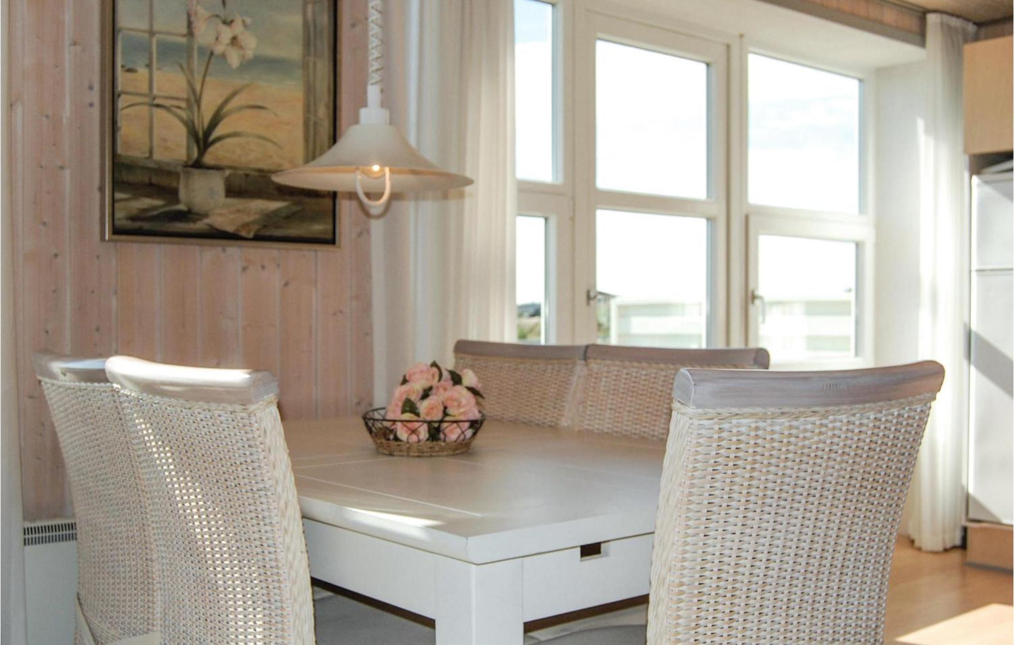 2 Bedroom Gorgeous Home In Hvide Sande Havrvig Экстерьер фото