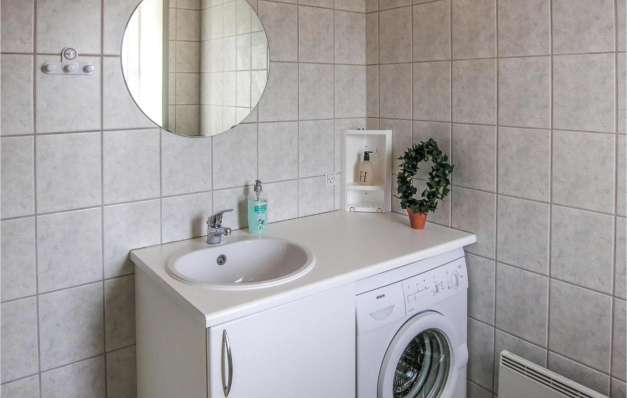 2 Bedroom Gorgeous Home In Hvide Sande Havrvig Экстерьер фото